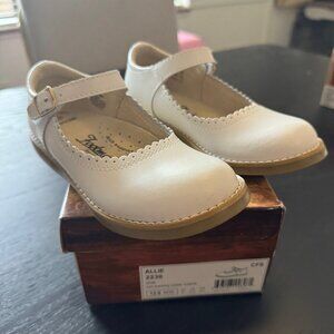 Footmates Allie Mary Janes white girls size 13